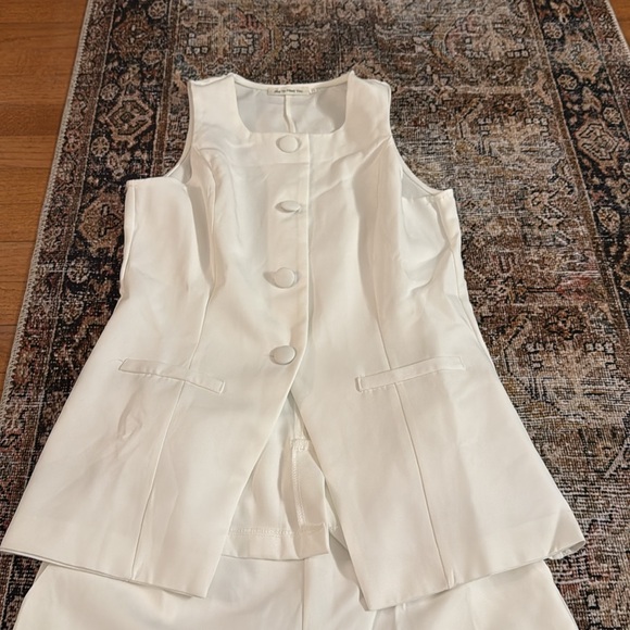 NWOT Nice to Meet You Black Vest&Shorts set in sz small. Avail in black or white - Picture 12 of 15